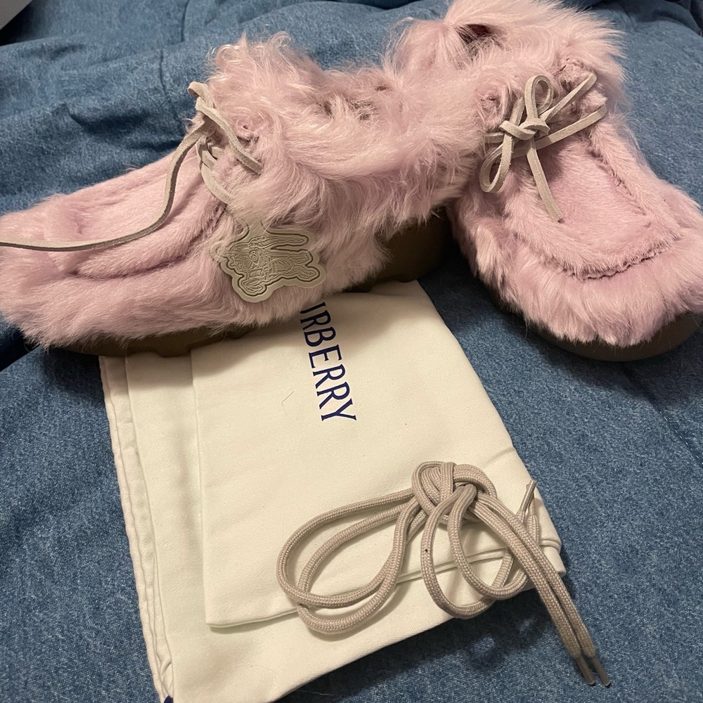Burberry Pink Ankle Boots with Shearling Texture